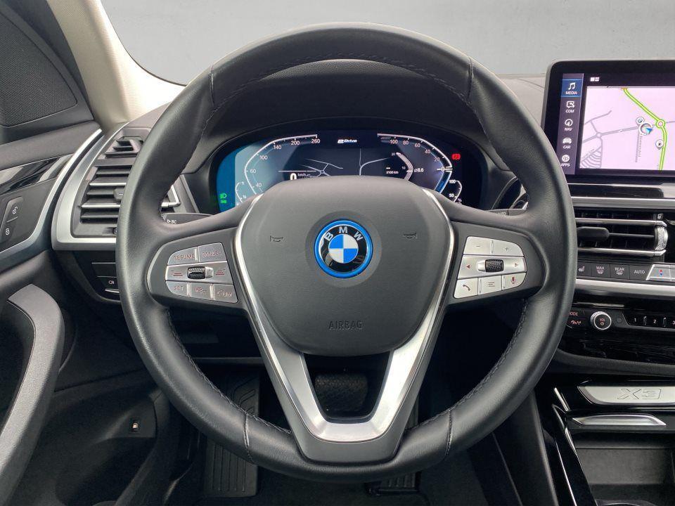 BMW X3 xDrive30e