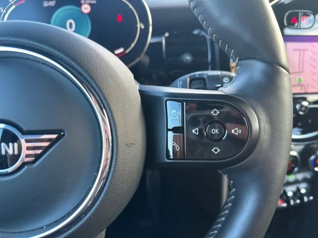 MINI Cooper JCW Trim *Bi-LED*Pano*Navi*CAM*SHZ*CarPlay*