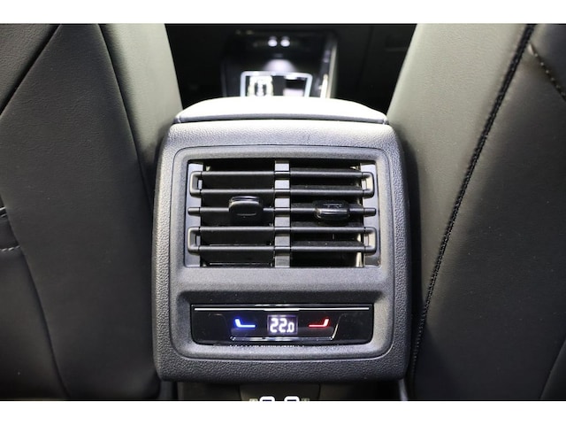 Volkswagen Golf 2.0 TDI DSG Golf VIII R-Line