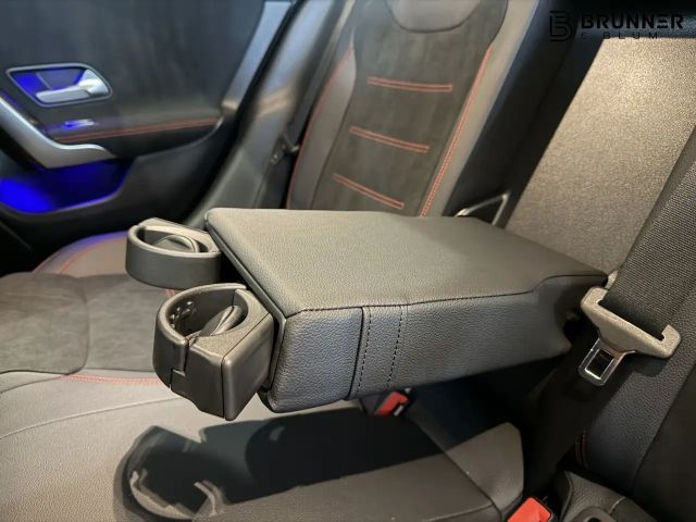 Mercedes-Benz CLA 200 AMG Line Coupé