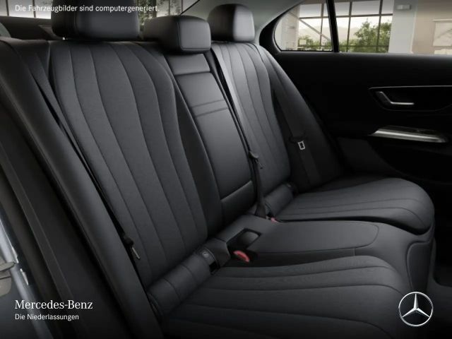 Mercedes-Benz E 200 AVANTGARDE Sedan