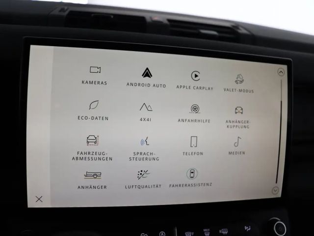 Land Rover Defender 110 Dynamic SE