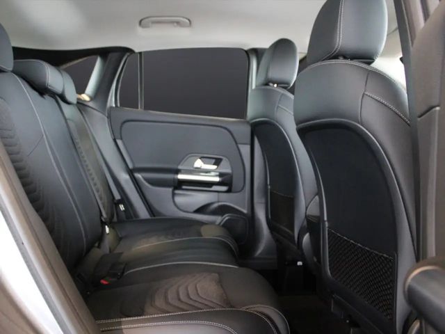 Mercedes-Benz GLA 200 Progressive