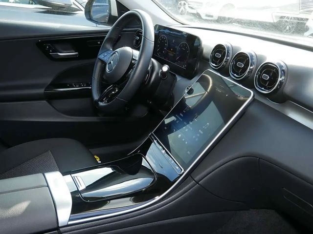 Mercedes-Benz C 180 Sedan