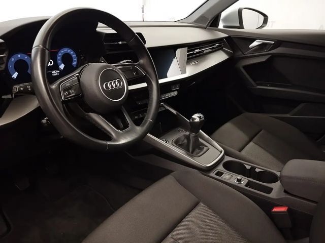 Audi A3 30 TDI Sedan