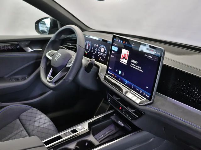 Volkswagen Passat DSG R-Line