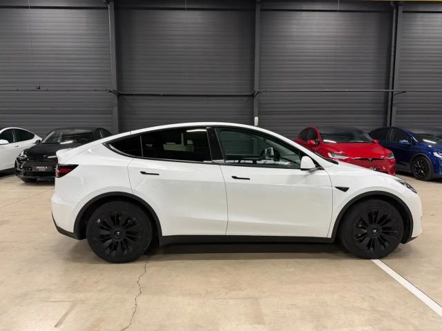 Tesla Model Y AWD Long Range