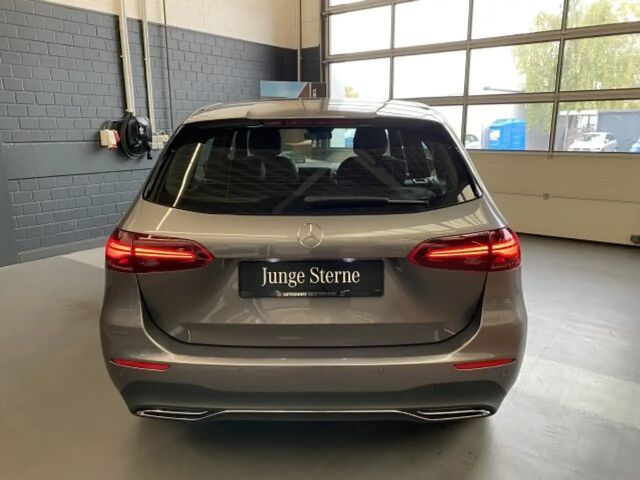 Mercedes-Benz B 180 Progressive