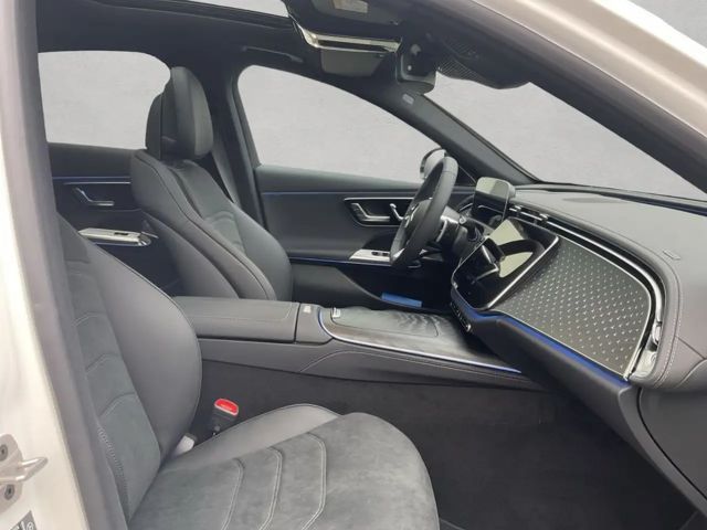 Mercedes-Benz E 200 Sedan