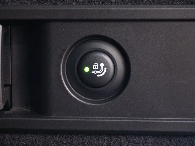 BMW 330 330e M-Sport xDrive