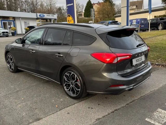 Ford Focus ST Line Wagon