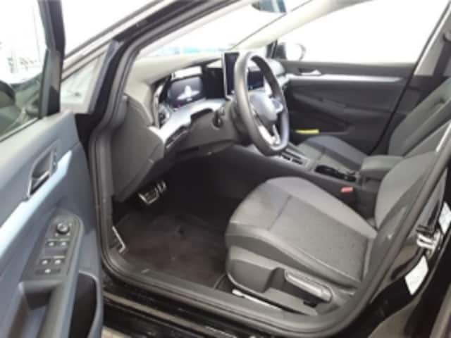 Volkswagen Golf 1.5 eTSI DSG Variant