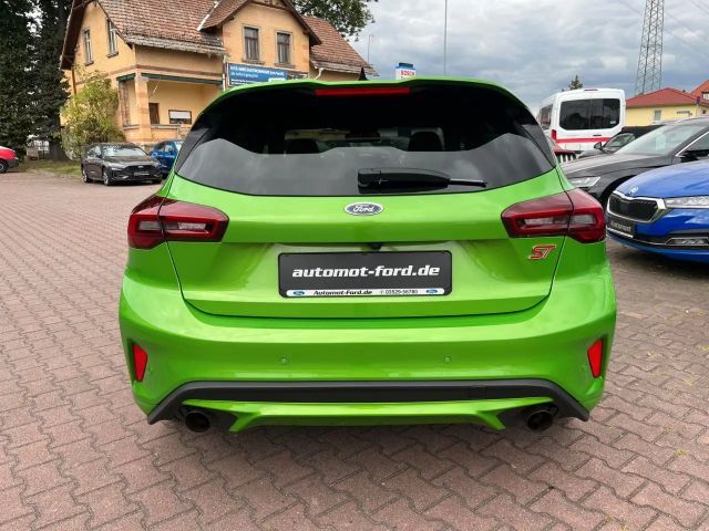 Ford Focus Limited ST Line