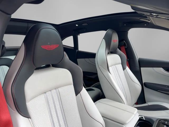 Aston Martin DBX 707 MY25