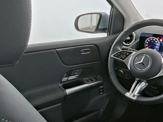 Mercedes-Benz B 180 Progressive Sedan