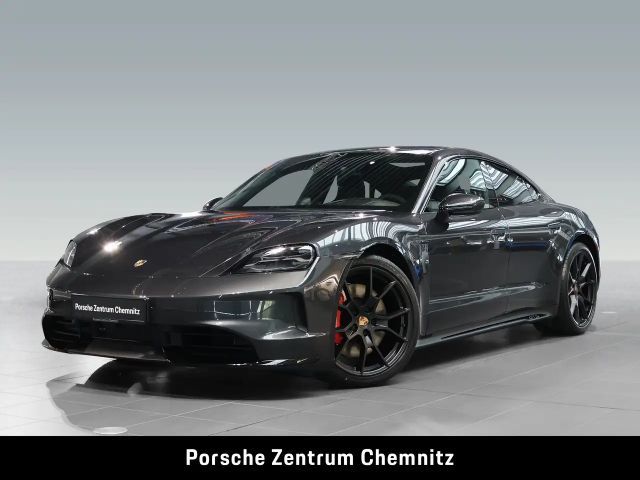 Porsche Taycan 4 GTS