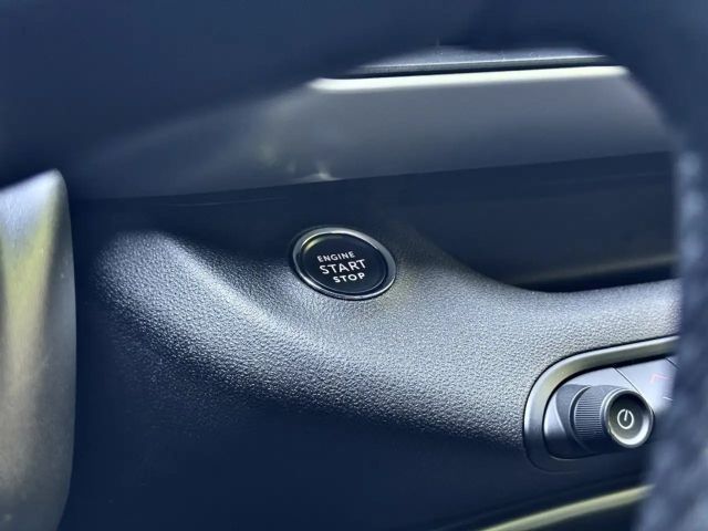 Jeep Avenger 1.2 e-Hybrid 4xe Upland AUT