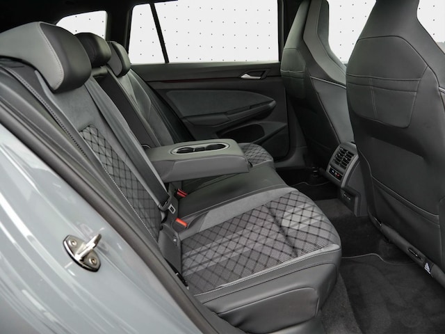 Volkswagen Golf 1.5 TSI R-Line Variant