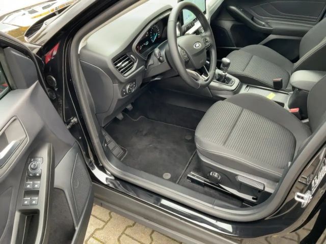 Ford Focus EcoBoost Titanium Wagon