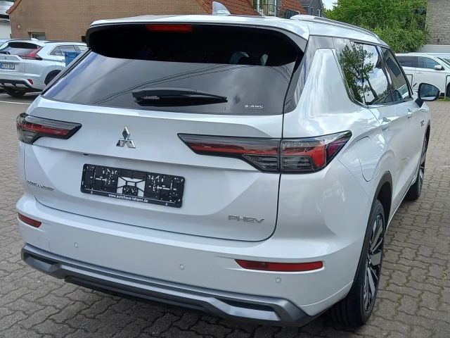 Mitsubishi Outlander 4WD PHEV