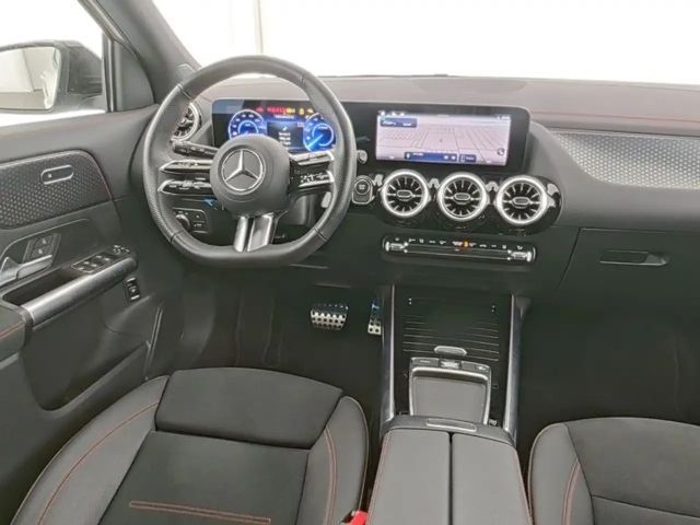 Mercedes-Benz EQA 300 4MATIC AMG Line