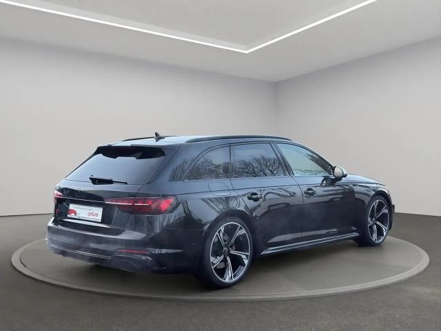 Audi RS4 Avant Quattro