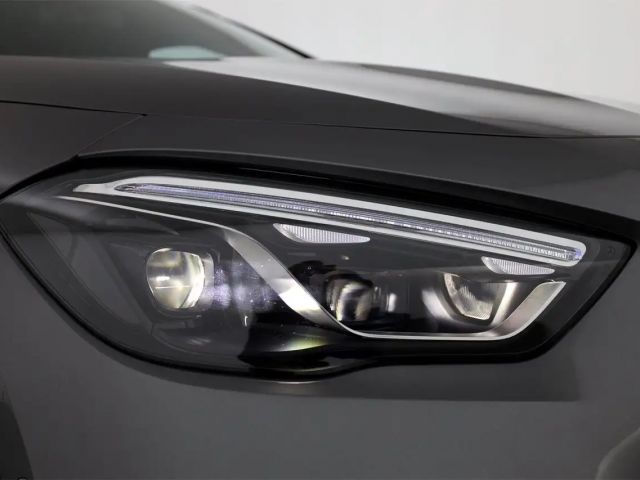 Mercedes-Benz GLA 200 4MATIC AMG Line GLA 200 d