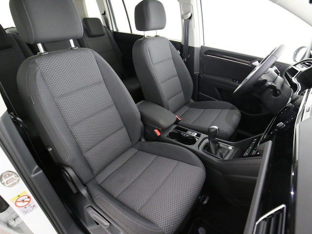 Volkswagen Touran 1.5 TSI DSG R-Line