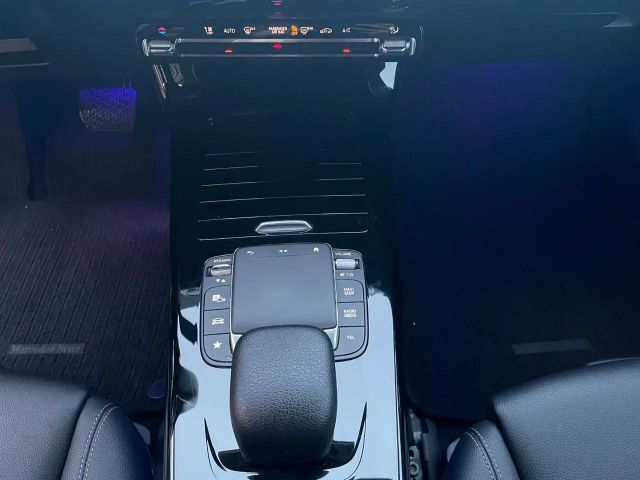 Mercedes-Benz A 180 Hatchback Progressive