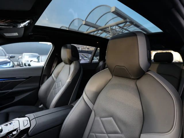 BMW i5 M60 Touring xDrive