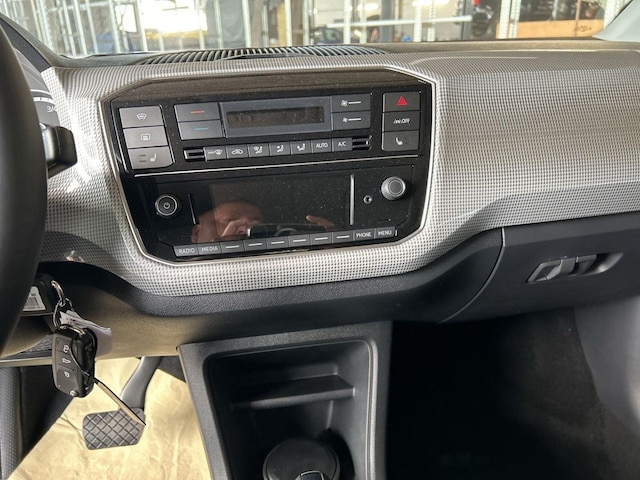 Volkswagen e-up! up! 61 kW (83 PS) 32,3 kWh 1-Gang-Automatik