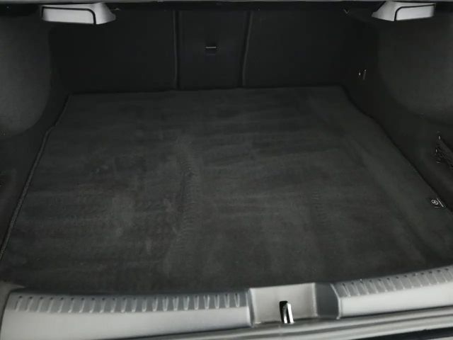 Mercedes-Benz CLA 200 AMG Line Coupé