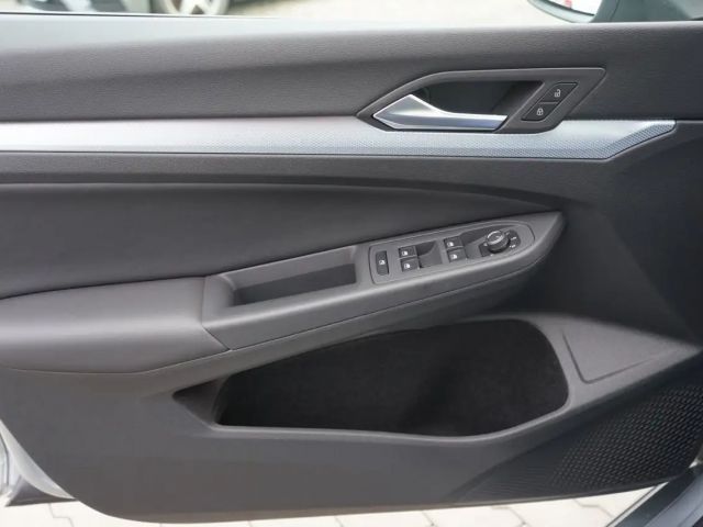 Volkswagen Golf 1.5 TSI Golf VIII IQ.Drive