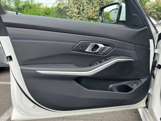 BMW 320 320i M-Sport Touring