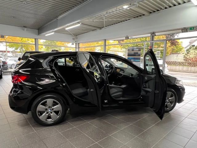 BMW 116 116d Advantage pakket Sedan