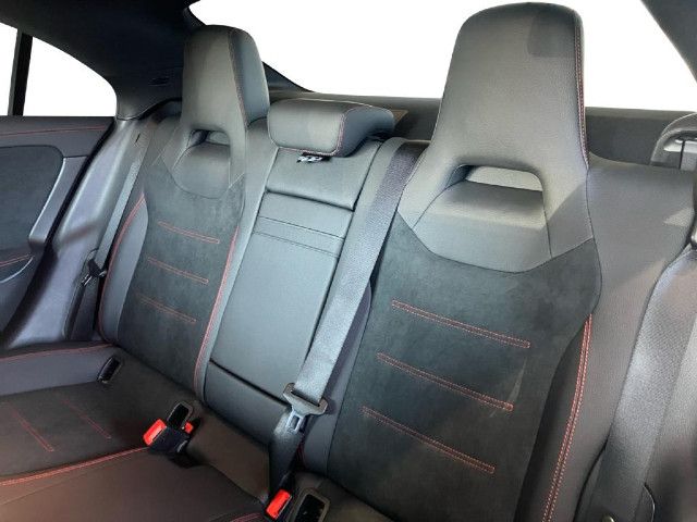 Mercedes-Benz CLA 180 AMG Line Coupé