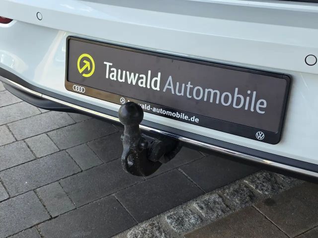 Volkswagen Golf 1.5 eTSI DSG Golf VIII