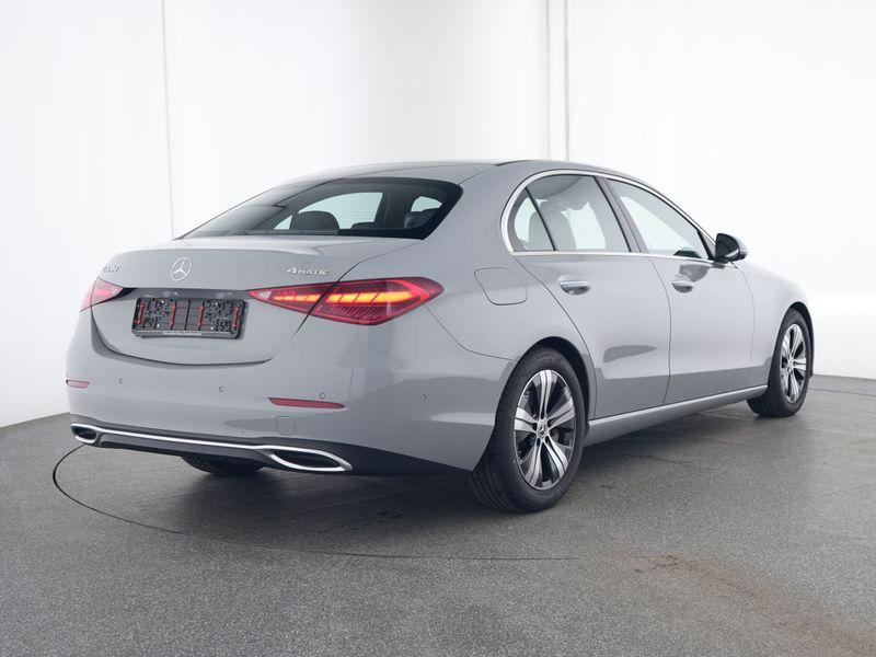 Mercedes-Benz C 220 4MATIC C 220 d Sedan