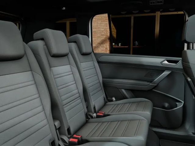 Volkswagen Touran 1.5 TSI DSG R-Line