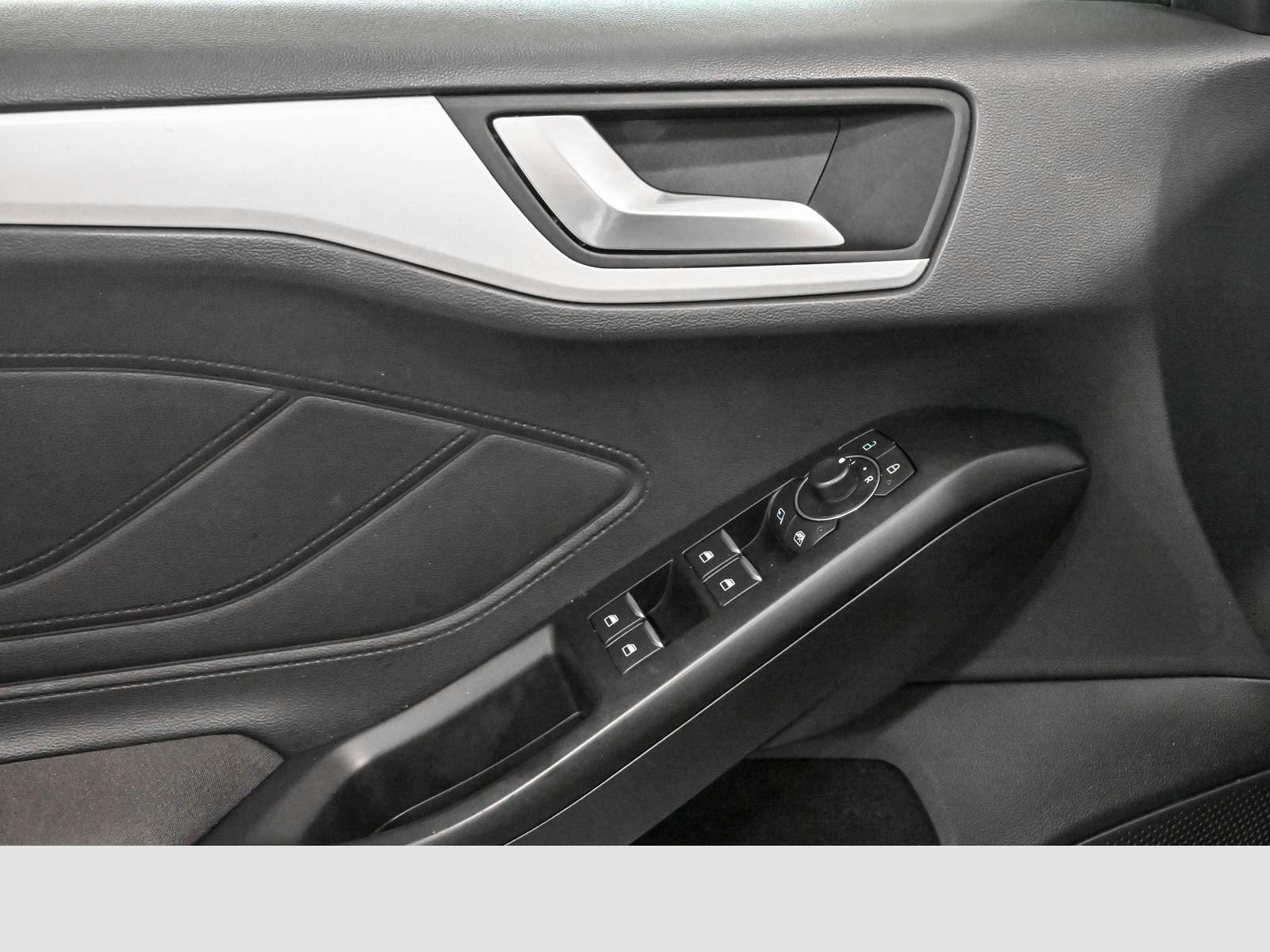 Ford Focus 1.5 EcoBlue Cool & Connect Limited