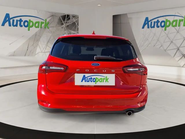 Ford Focus Titanium Wagon