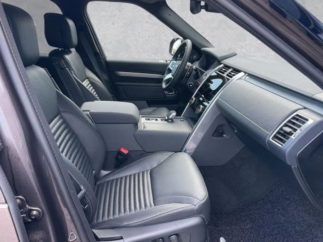 Land Rover Discovery D300 Dynamic SE