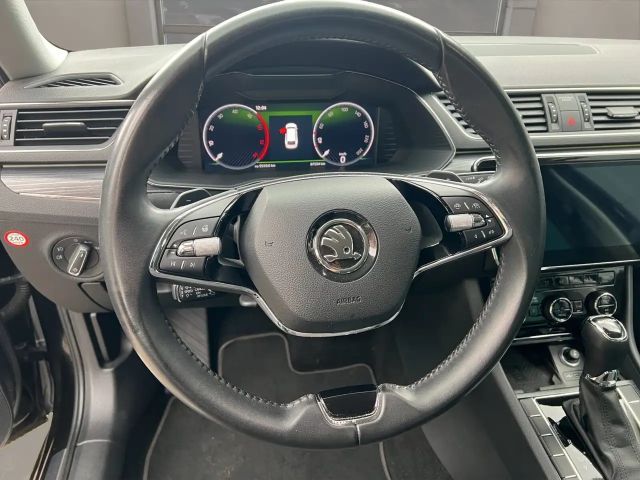 Skoda Superb 2.0 TDI Combi Style Style