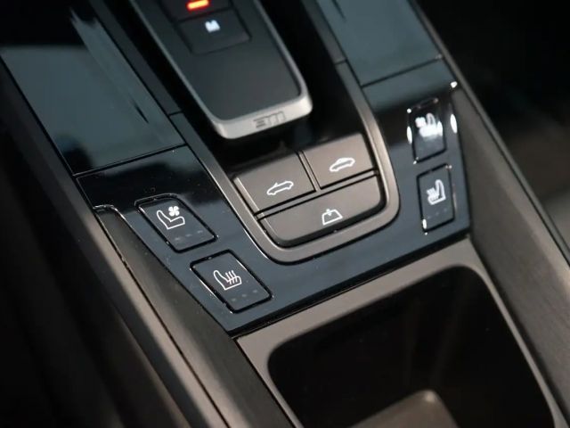 Porsche 992 Cabrio Carrera GTS