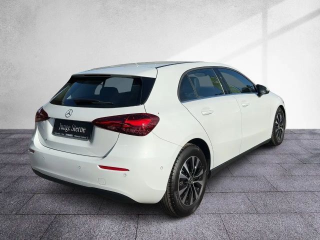 Mercedes-Benz A 180 A 180 d Hatchback