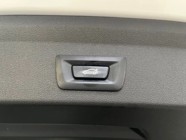 BMW 118 118i 5-deurs M-Sport Sedan