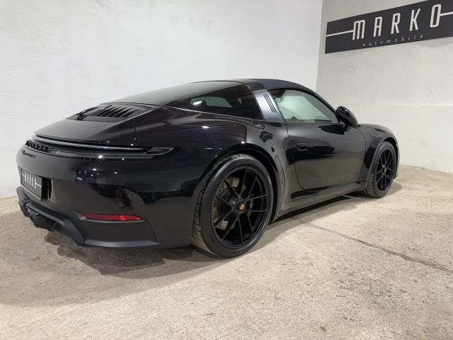 Porsche 992 4 Cabrio GTS Targa