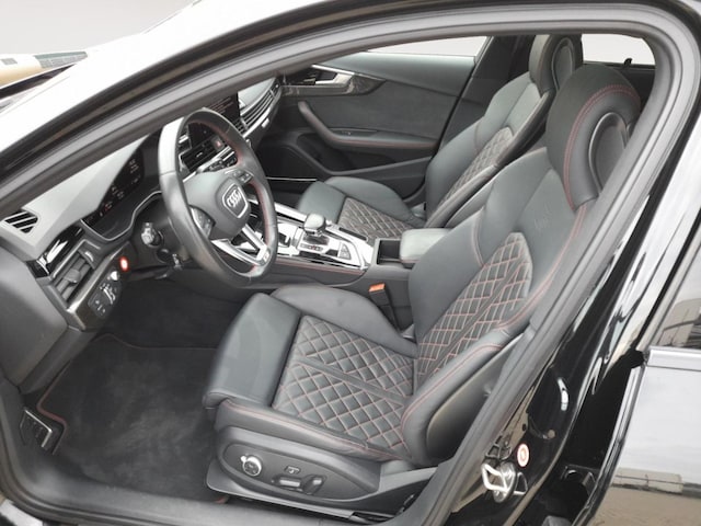 Audi S4 Avant Quattro