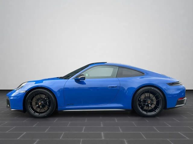 Porsche 992 Carrera Coupé GTS