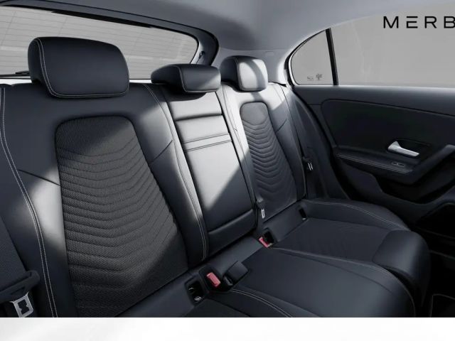 Mercedes-Benz A 180 A 180 d Progressive